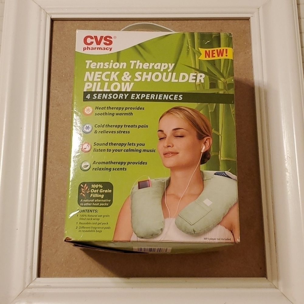 NIB CVS Therapy Neck & Shoulder Pillow Heated Cooled Scented with Device Pocket